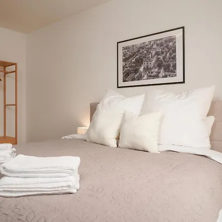 Wohnkultur - Fuer 10 Auf 140qm Mit Garten