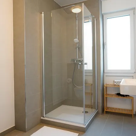 Wohnkultur - Fuer 10 Auf 140qm Mit Garten